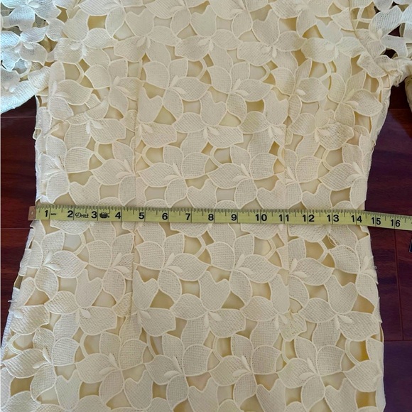 Tahari Arthur S. Levine Yellow Lace Dress Size 4P - Picture 8 of 10